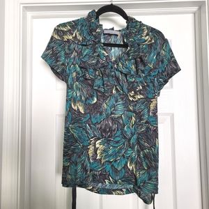 Classiques Entier Feathery, flutter neckline tie waist shirt sleeve top size M